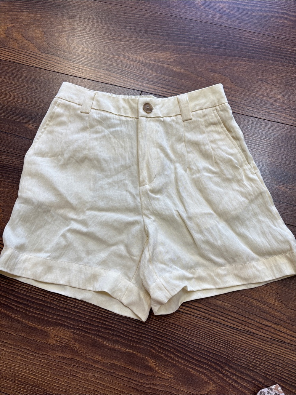 a new day Cream High-Rise Linen-Blend Shorts